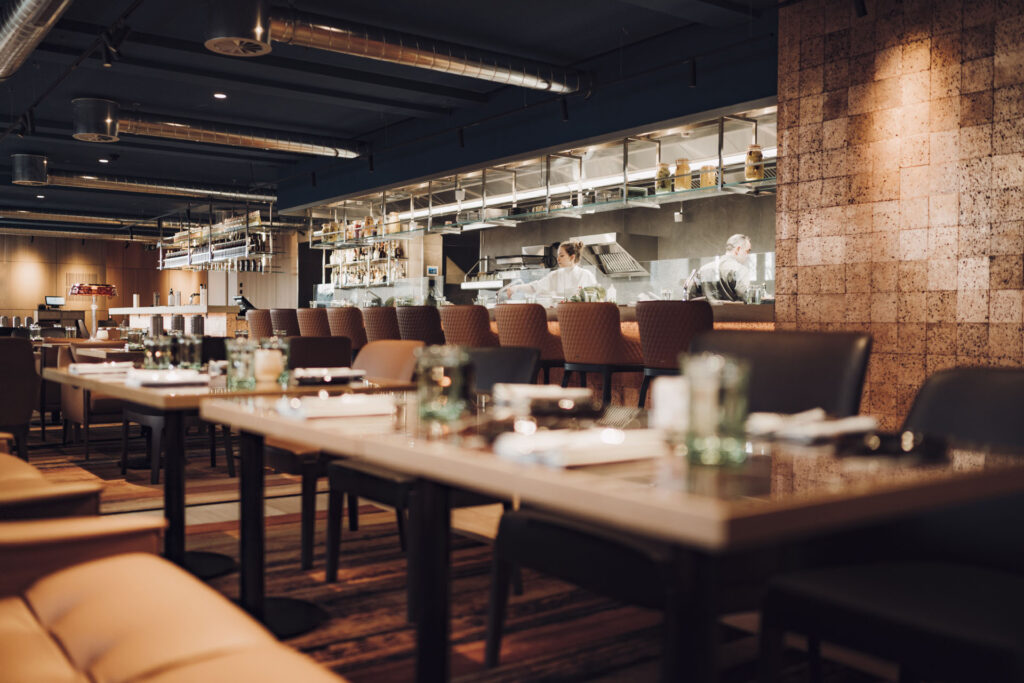 Noumi Grill & Bar
