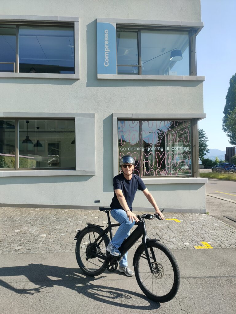 Fridolin on the bike